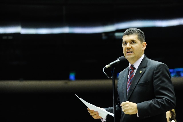 Projeto de Ronaldo Martins proíbe prisão de idoso por dívida de pensão alimentícia Projeto de Ronaldo Martins proíbe prisão de idoso por dívida de pensão alimentícia