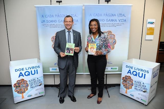 Câmara, PRB e Fundação arrecadam livros para alunos carentes