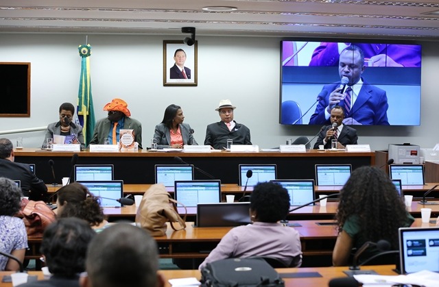 rosangela-gomes-prb-debate-sobre-escravidao-negra-no-brasil-foto-gilmar-felix-agencia-camara-01-10-15-02