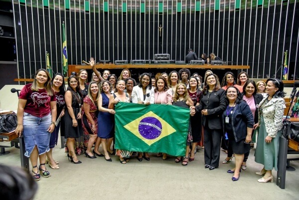 Voto feminino é tema de homenagem do Republicanos