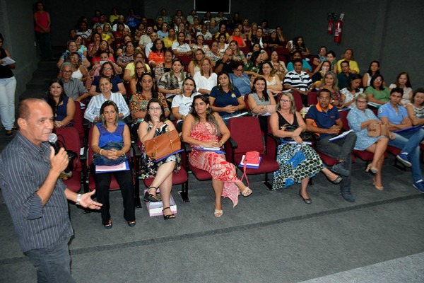 rosano-taveira-prb-encontro-gestores-escolares-foto-ascom-05-04-17