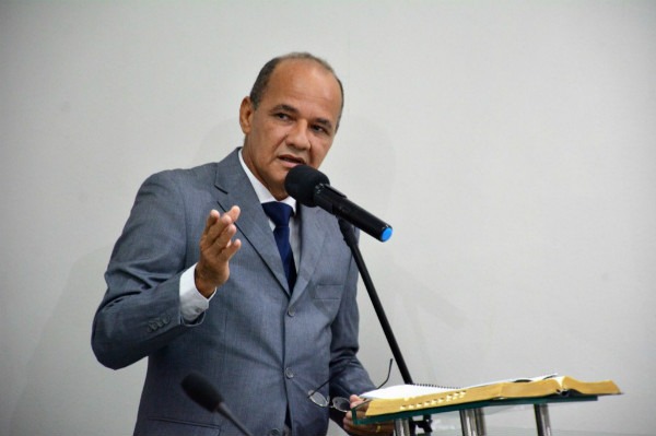 Rosano Taveira vai defender legalidade de concurso público em Parnamirim (RN)