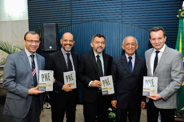 russomanno-prb-cleber-verde-carlos-gomes-prb-lancamento-livro-pne-foto-douglas-gomes-02-10-15