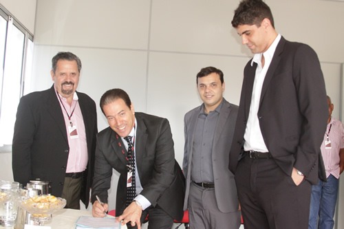 ruy-muniz-prb-mais-empregos-montes-claros-foto-ascom-24-09-13