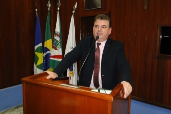 Pizzolio sugere que Prefeitura de Juara doe terrenos para famílias carentes