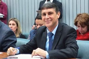 Painéis solares deverão ser instalados nos hospitais de SP