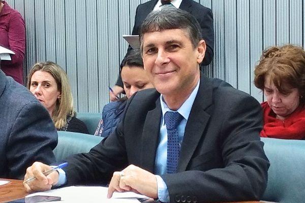 Operadoras de telefonia terão que atender clientes em 15 minutos em São Paulo