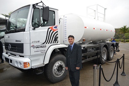 sebastiao-santos-prb-participa-assinatura-convenio-caminhoes-pipa-foto-ascom-20-09-13