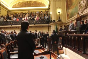 Senador Eduardo Lopes recebe título de Embaixador da Cultura, Paz e Justiça, no Rio