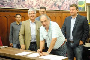 sergio-fontellas-prb-traca-diretrizes-junto-a-executiva-do-prb-em-bauru-foto-cedida-31-05-17-02