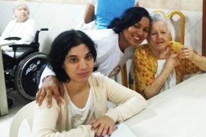 sergio-motta-presidente-prb-santa-catarina-comemora-dia-das-maes-em-asilo-foto-ascom-16-05-2017-02