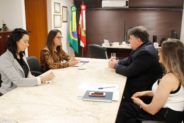 Diretos de crianças e adolescentes é debatido em Santa Catarina