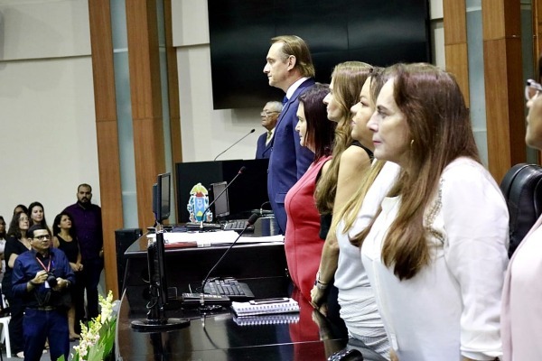 Republicana Serys Slhessarenko é homenageada no Dia Internacional da Mulher