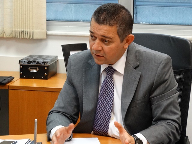 O deputado estadual Sildevan Nóbrega defende que o uso dos smartphones em sala de aula prejudica o aprendizado.