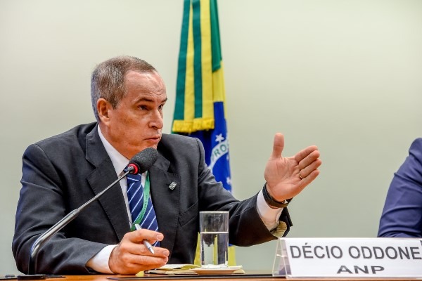 Economia: Silas Câmara aposta em investimentos no setor de energia Economia: Silas Câmara aposta em investimentos no setor de energia