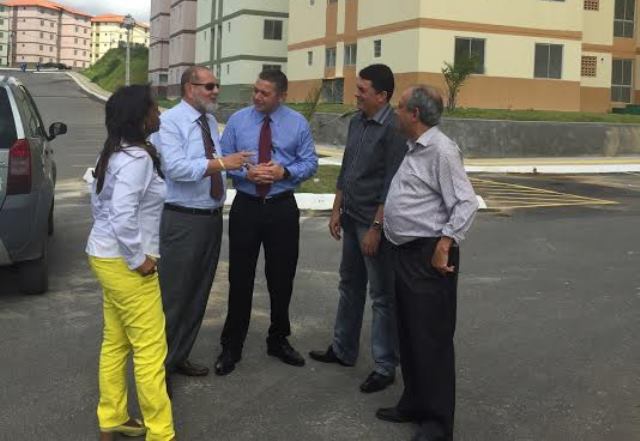 sildevan-nobrega-prb-tia-eron-minha-casa-minha-vida-simoes-filho2-foto-ascom-gov.bahia-14-07-15