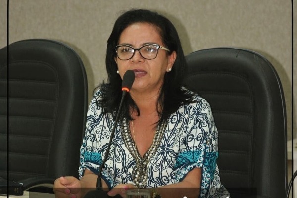 Projeto visa arrecadar materiais escolares para alunos de Barreiras