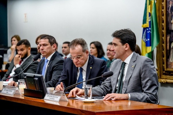 Republicanos votam texto final da reforma da Previdência para segundo turno