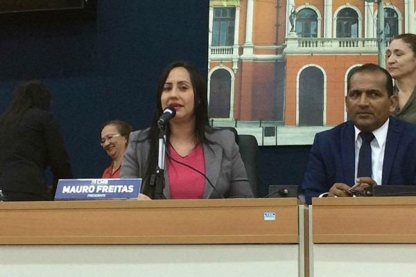 Simone Kahwage preside sessão especial em homenagem ao Dia da Mulher em Belém (PA)