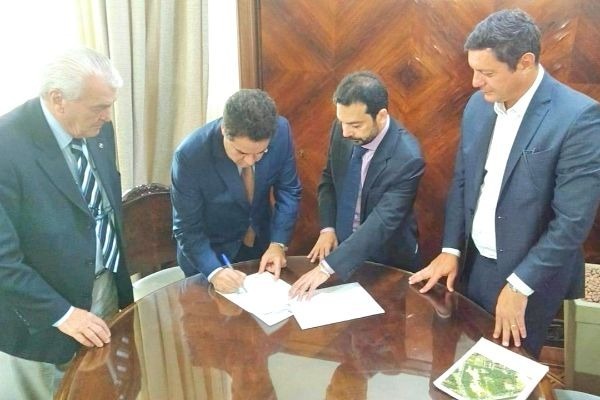 Secretaria cede terreno para a retomada de obras na entrada de Santos (SP)