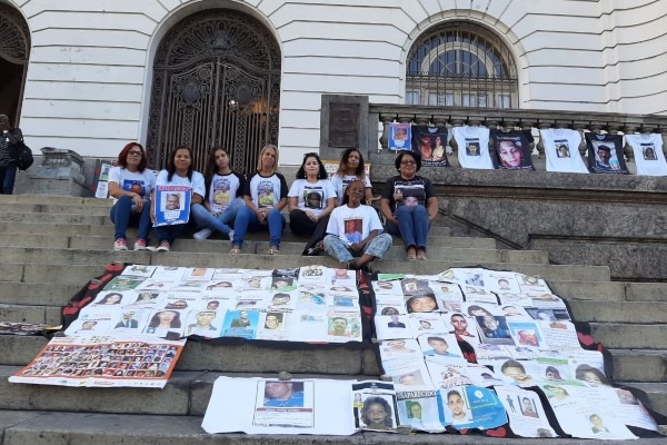 Tânia Bastos apoia movimento de mães de pessoas desaparecidas