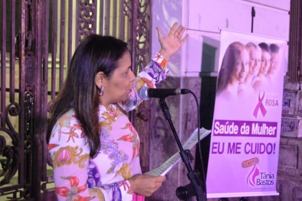 Tânia Bastos celebra abertura do Outubro Rosa no RJ