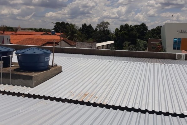 Termosires Neto cobra agilidade em reforma de hospital em Formosa do Rio Preto