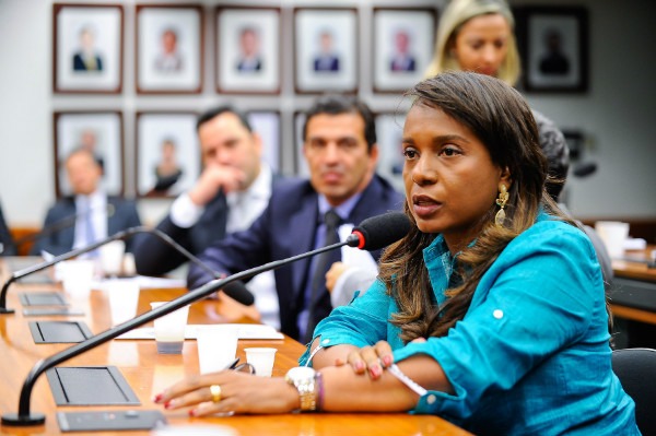 Projeto de Tia Eron que cria o Grupo Parlamentar Brasil-União Africana vai ao Plenário