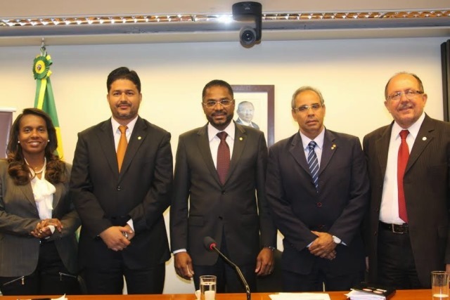 tia-eron-prb-marcio-marinho-prb-frente-parlamentar-conselheiros-tutelares-foto-douglas-gomes-30-04-15-01