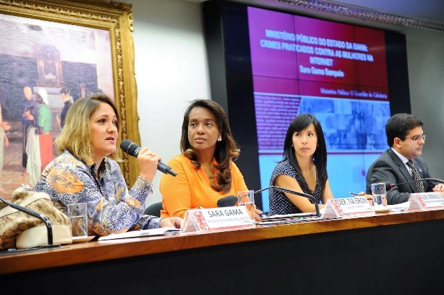 tia-eron-prb-promove-debate-sobre-privacidade-da-mulher-na-internet-foto-douglas-gomes-28-08-15-02
