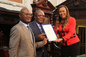 Tia Ju apresenta prestação de contas do seu primeiro ano de mandato na Alerj