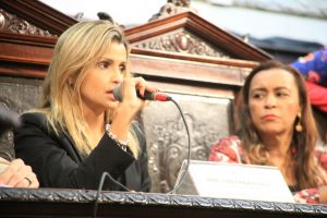 Deputada Tia Ju participa de audiência pública contra a "cultura do estupro"