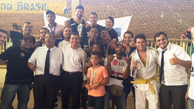 Toinho do Judô entrega premiação da Copa CPA de Irecê