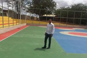 toinho-do-judo-prb-obras-quadra-povoado-queimada-irece-ba-foto-ascom-02-05-2017