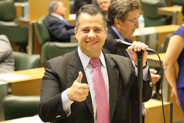 Projeto de Wellington Moura que concede desconto para quem fez cirurgia bariátrica em restaurantes de SP vai à sanção 