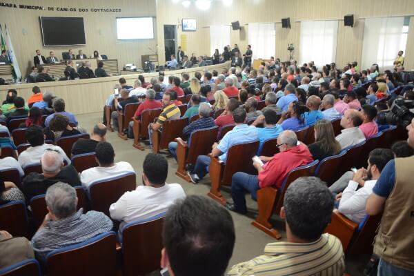 Vanderly Mello debate mudança na partilha dos royalties de petróleo e gás