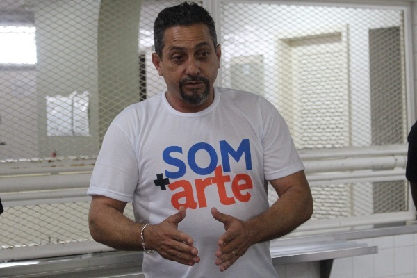 Vaninho incentiva realização de feira lítero-cultural em Itatiaia