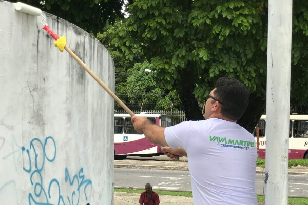 Quem Ama Cuida realiza separação de resíduos em praça de Belém