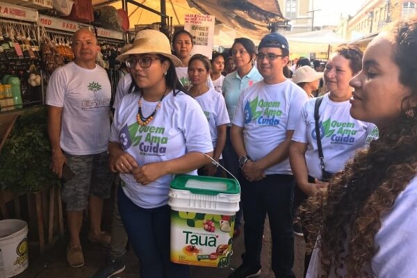Quem Ama Cuida leva aula de compostagem a cartão postal de Belém