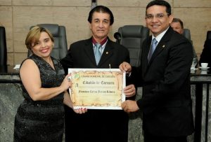 Vereador Carlos Santos recebe homenagem em Caruaru