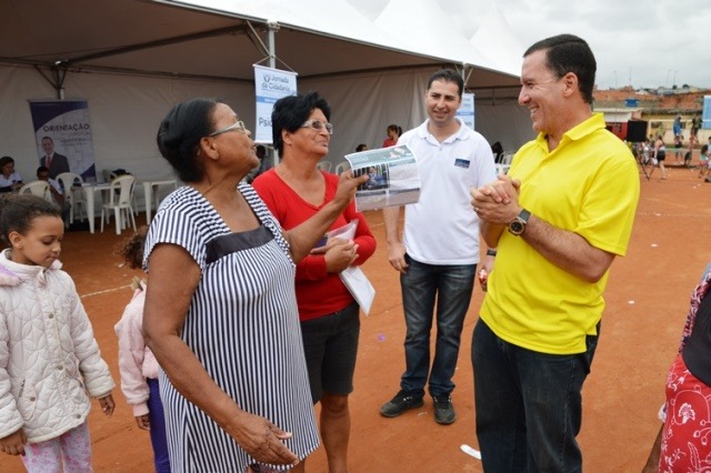 Ação social promovida por Vinicius Carvalho leva serviços gratuitos à comunidade do Jardim Nazaré
