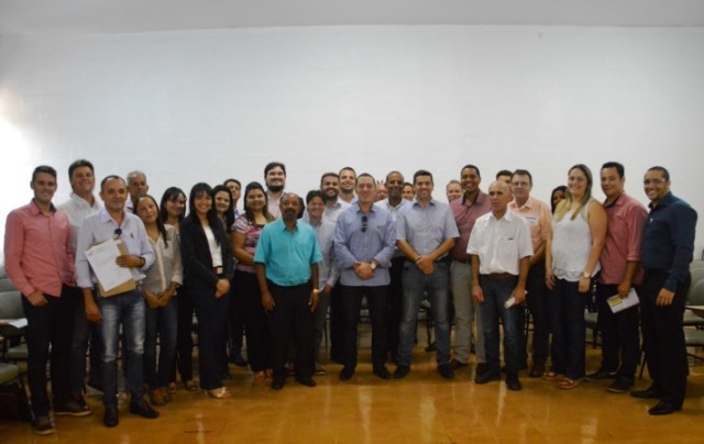vinicius-carvalho-prb-anuncia-inicio-de-atuacao-politica-na-regiao-marilia-foto-ascom-03-11-15-01