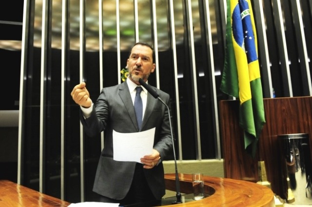 vinicius-carvalho-prb-critica-reducao-da-velocidade-nas-marginais-paulistas-foto-roberto-ribeiro-08-09-15