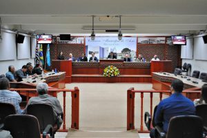 vinicius-carvalho-prb-recebe-titulo-de-cidadao-de-assis-foto-camara-assis-08-05-17-03
