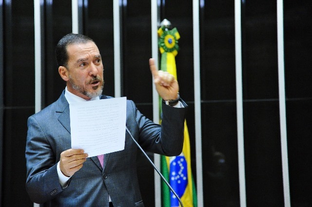 vinicius-carvalho-prb-votacao-reforma-politica-camara-foto-douglas-gomes-26-05-15-03