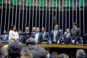 Vitor Paulo assume segundo mandato na Câmara dos Deputados
