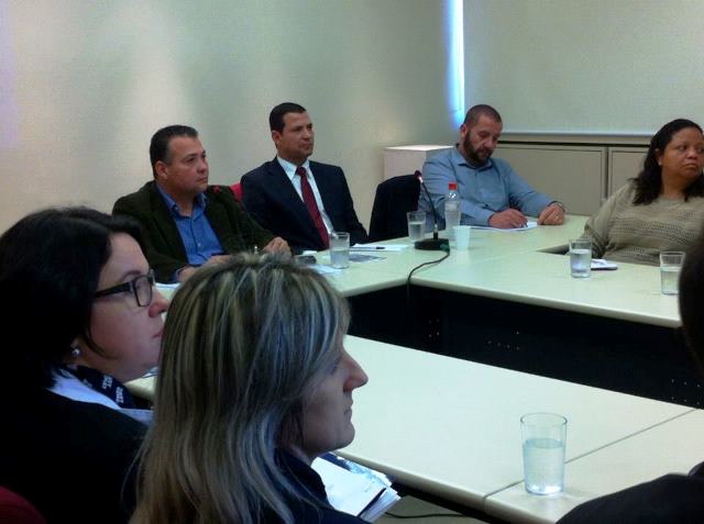 Waldir Canal conduziu o debate para buscar melhorias no serviço de transporte público aos idosos em Porto Alegre (RS).