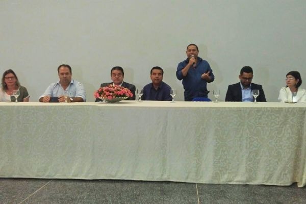 Wilson Tim participa da entrega de equipamentos para a Saúde de Cacoal (RO)