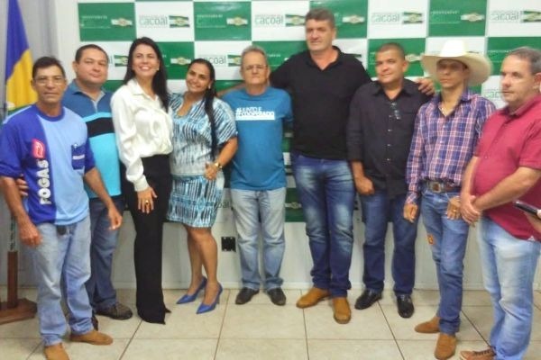 Wilson Tim participa de ato para assinatura de convênios em Cacoal