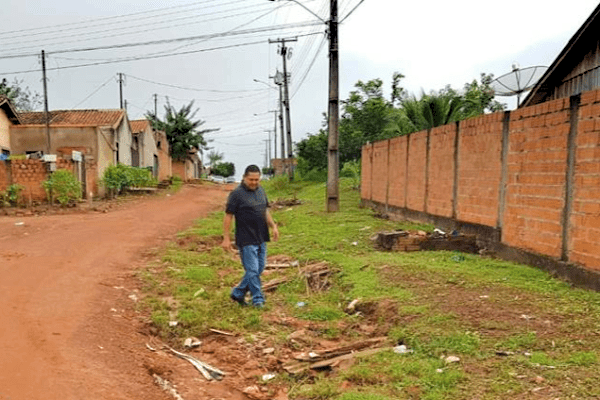 Wilson Tim visita bairro de Cacoal e acompanha demanda de moradores